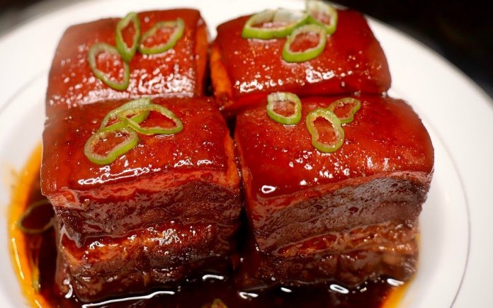 Trong nền ẩm thực Trung Quốc, thịt lợn Đông Pha rất được ưa thích. Foodnk sẽ mách bạn công thức làm món thịt lợn Đông Pha này nhé...