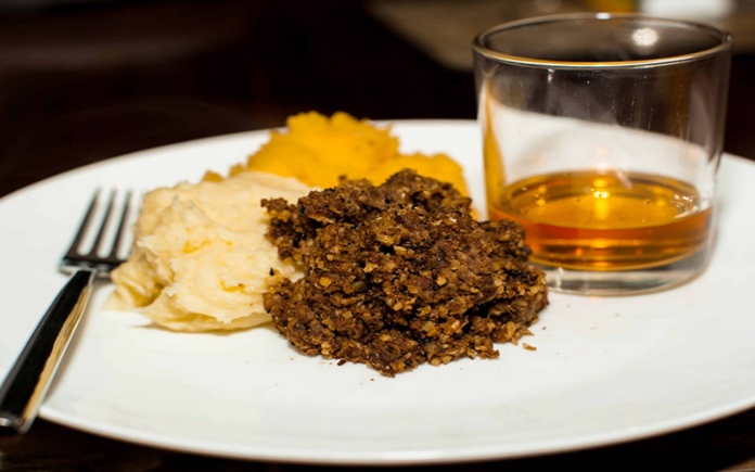 Scotland nổi tiếng với món ăn truyền thống Bắc Âu. Trong đó có món Haggis. Foodnk sẽ cùng bạn tìm hiểu món Haggis của ẩm thực Scotland...